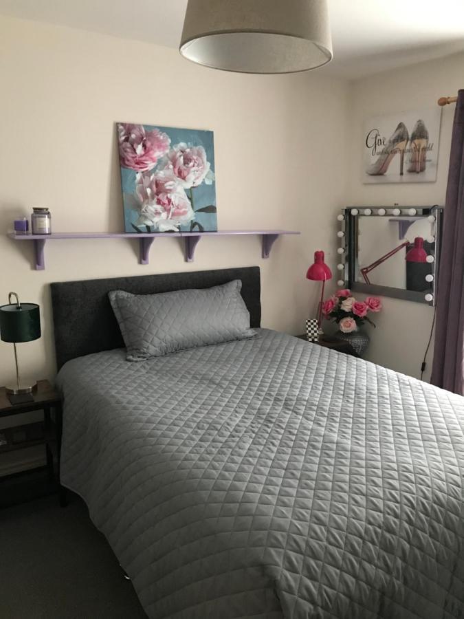 The Glam Cave Apartamento Bushbury Exterior foto